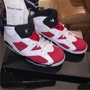 Retro 6 carmine size 11